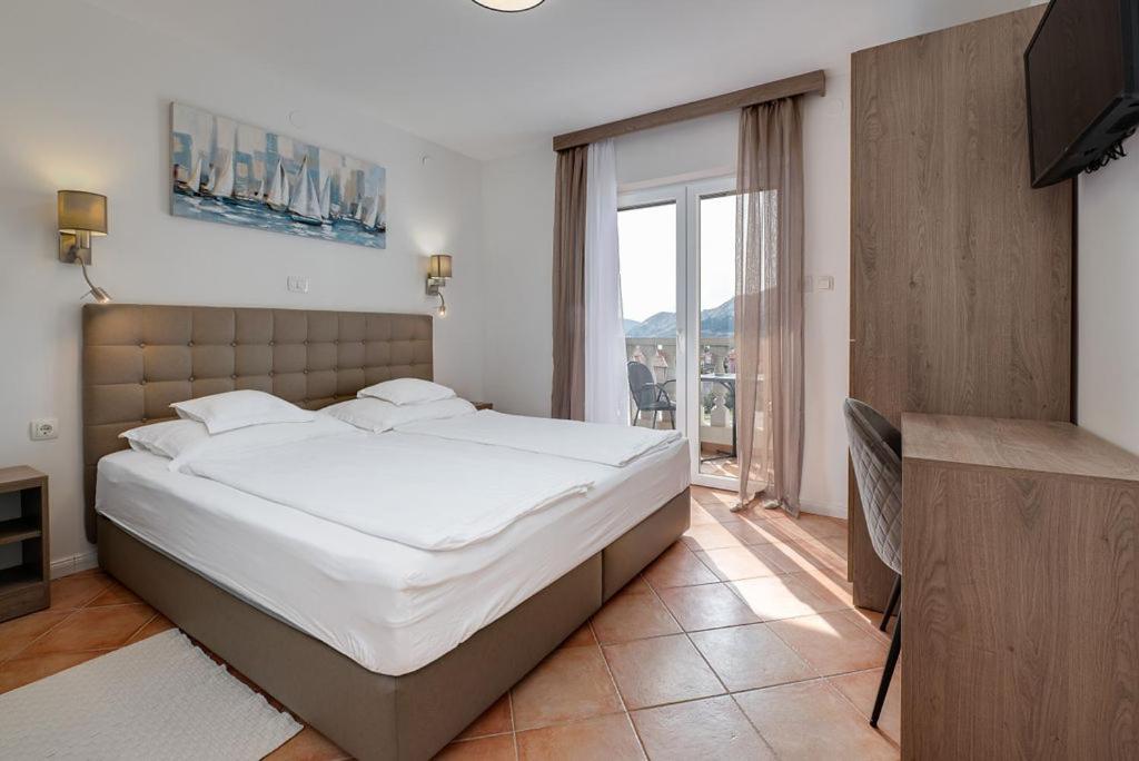 Bed & Breakfast Dosen II Baska  Exterior photo